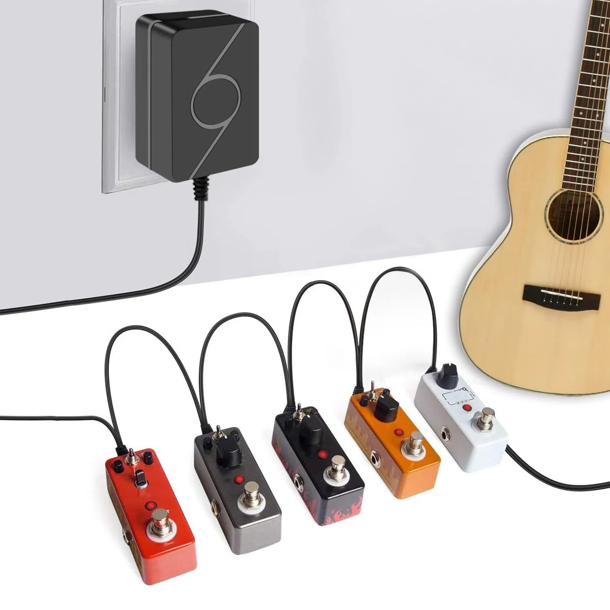 9V 1.5A Pedale per effetti per chitarra Adattatore Cavo di alimentazione con cavo Cavo a margherita a 5 vie, negativo centrale, cavo di lunghezza estesa