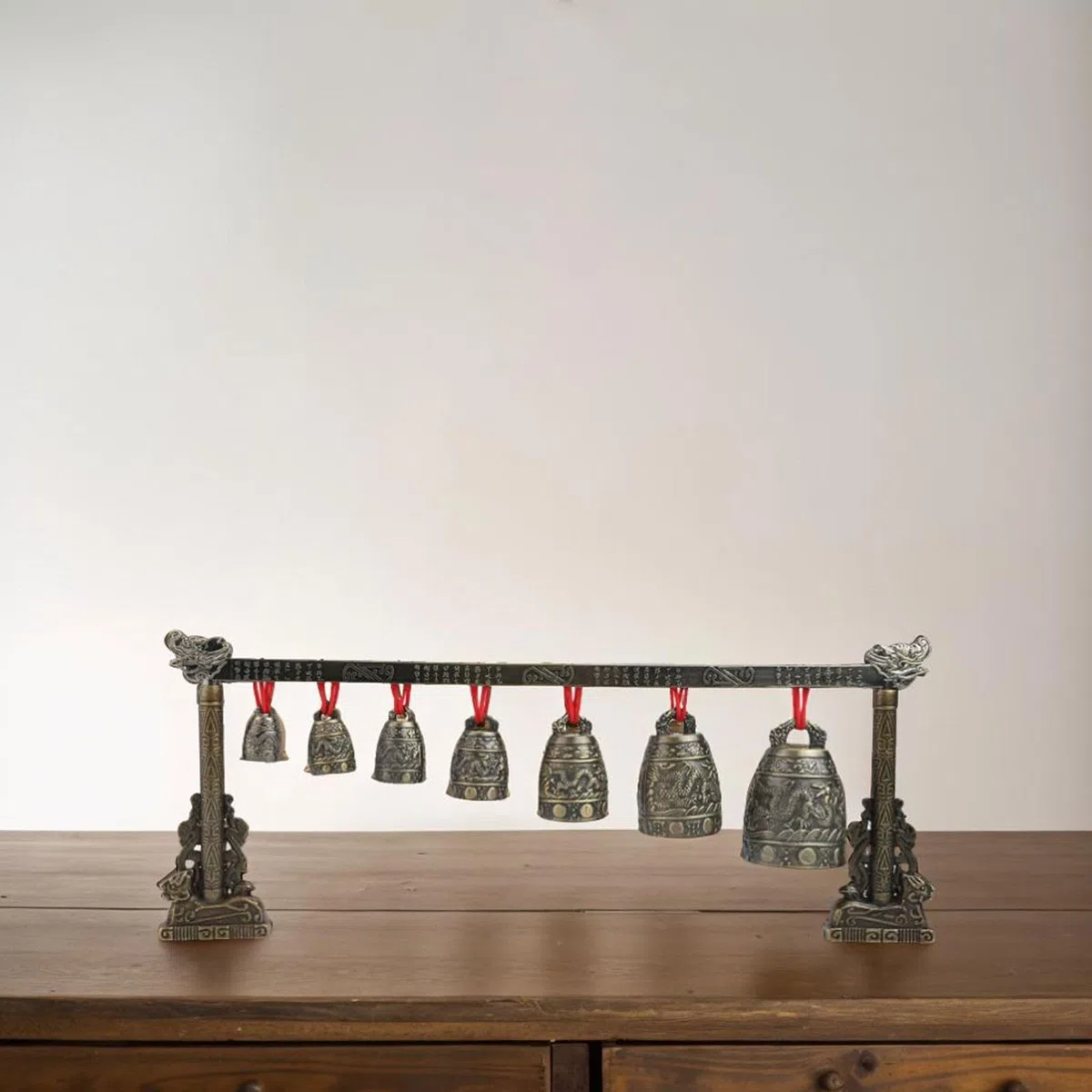 Oniissy Gong cinese da meditazione in bronzo con 7 campane decorate, strumento a percussione in lega per yoga e guarigione del suono, 410 x 170 x 50 mm