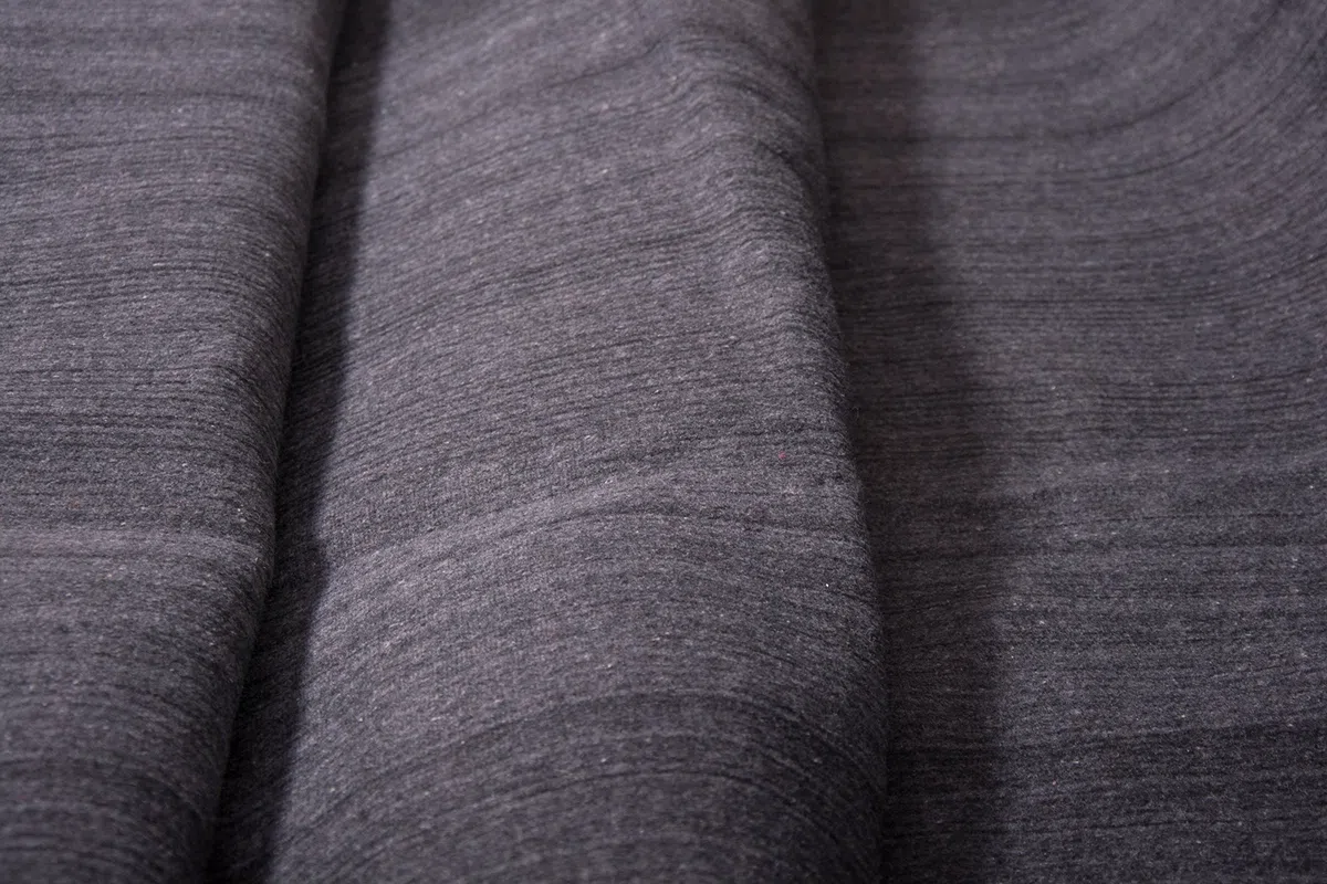 Keyhelm - Prato Tessuto Fonoassorbente e Fonoisolante Grigio, 100% PES | Tessuto Oscurante al 100%, 1x1,6 m ad Unità, Altezza Fissa, 600g/m² | Made in Italy