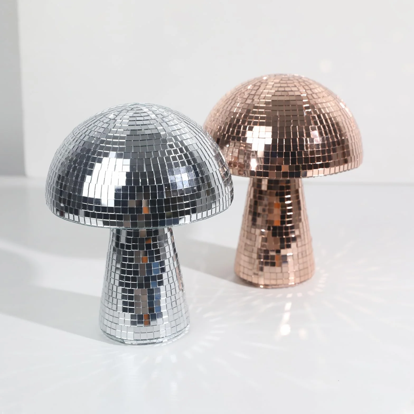 Palla da Discoteca a Specchi Fungo 15 × 18 cm – Mirror Ball per Feste, DJ, Matrimoni, Decorazione Casa (Argento)