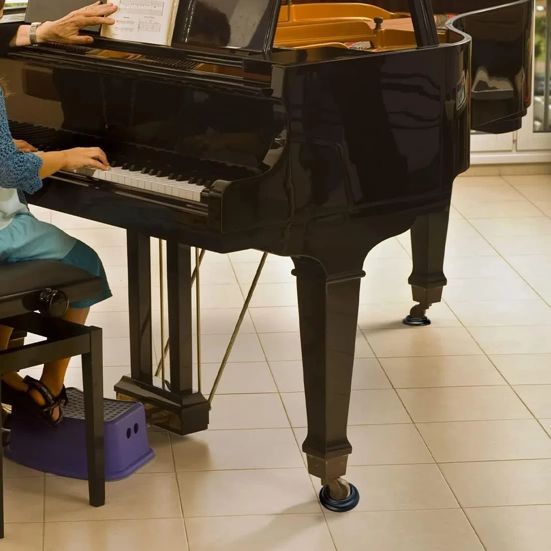 Ncheli Sottopiedi Pianoforte 4 Pezzi Nero, Tappetini per Ruote con Base EVA Antiscivolo, Protezione Pavimenti Parquet e Moquette, 10cm Grandi per Mobili Pesanti, Plastica Resistente