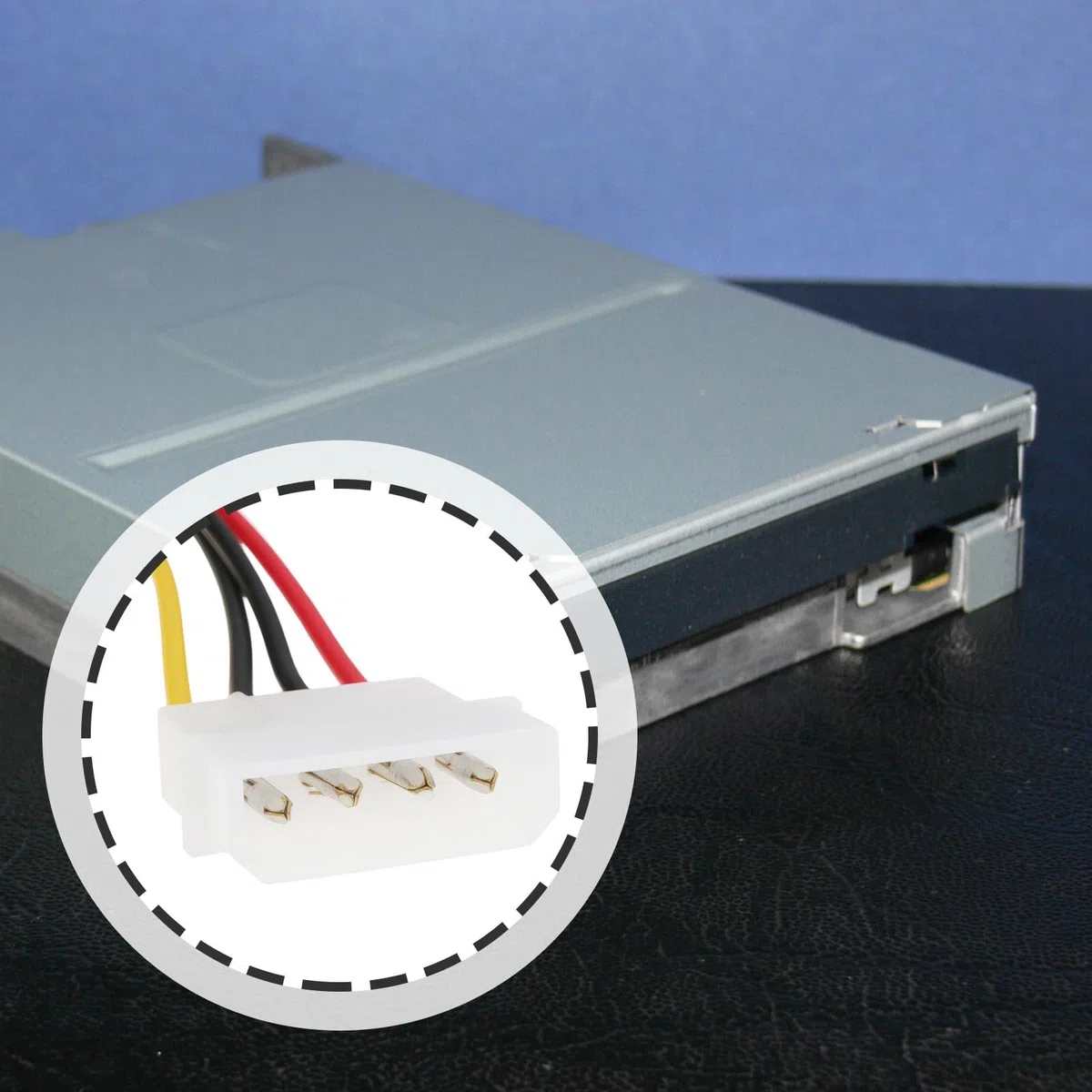 4 connettori di alimentazione floppy da maschio Molex a 4 pin femmina a 4 pin, compatibili con floppy disk da 3,5 pollici da 30 cm